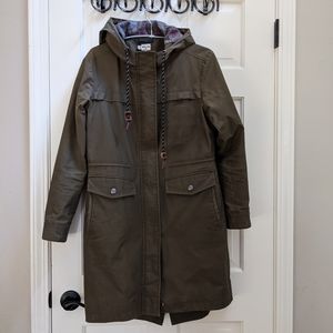 Bridge & Burn olive waxed cotton raincoat, small